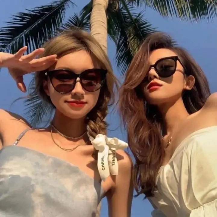 夏日午后的初缠爱恋